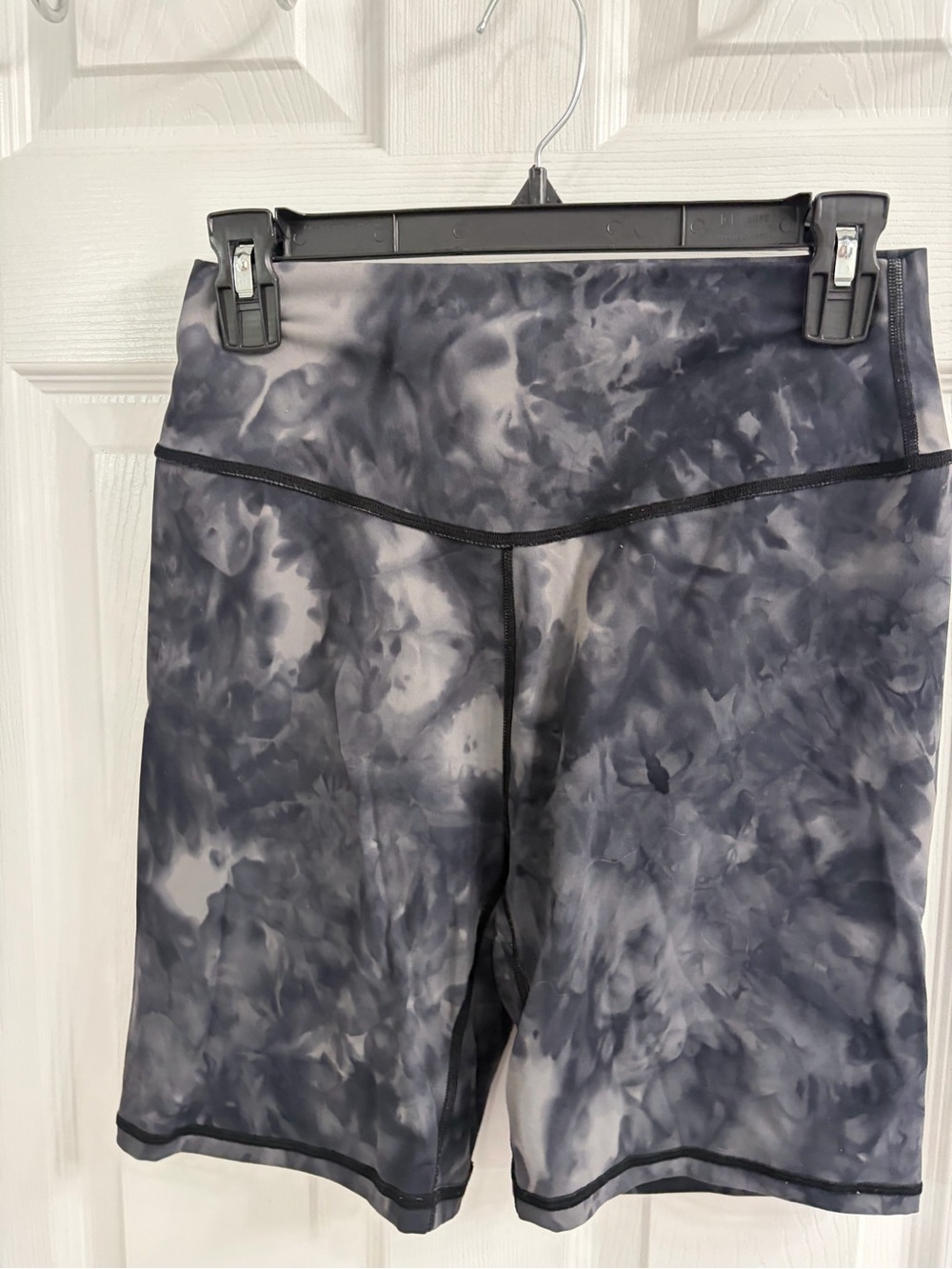 High-Rise Tie-Dye Bike Shorts - Black/Gray